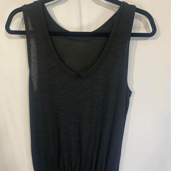 WOMAN’S stretchy jumper. Shorts with pockets. Drawstring. Size medium 8/10. - Picture 6 of 10